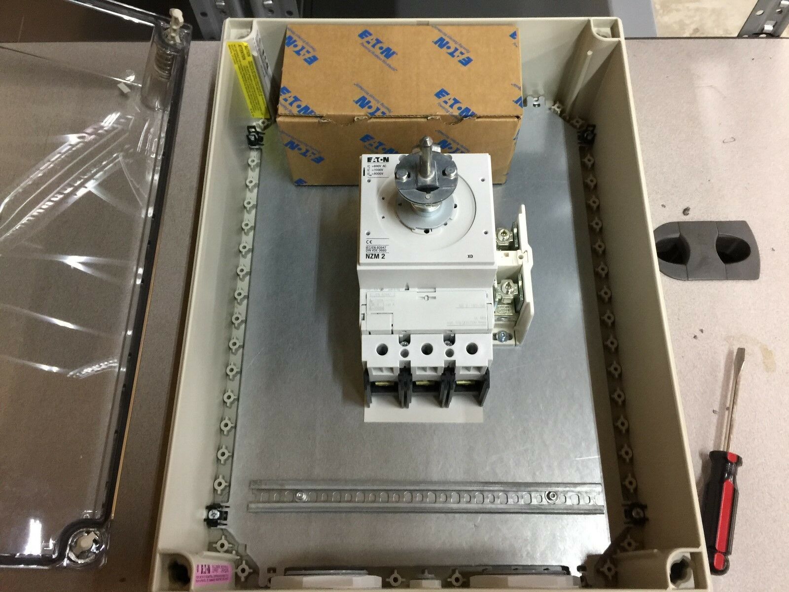 NEW NO BOX 160A MAINTENACE DISCONNECT SWITCH BOX CI45X-200-NA / NS2-160-NA