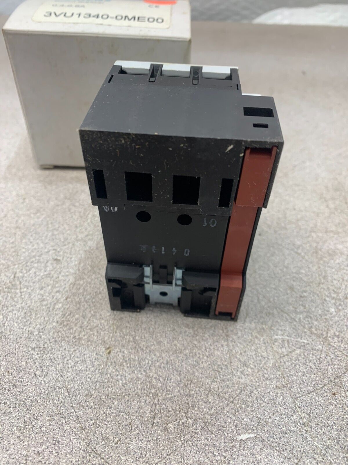 NEW IN BOX SIEMENS 0.4-0.6A CIRCUIT BREAKER 3VU1340-0ME00