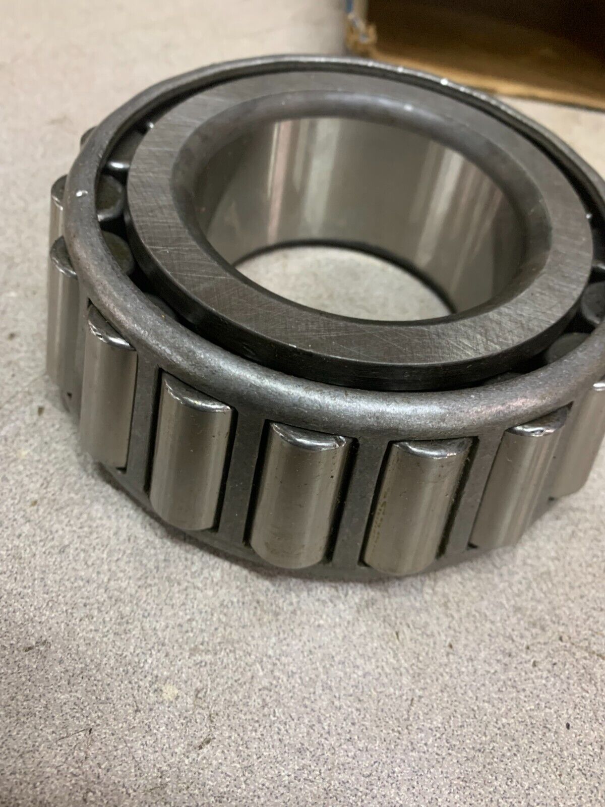 NEW IN BOX BOWER TAPERED ROLLER BEARING 762