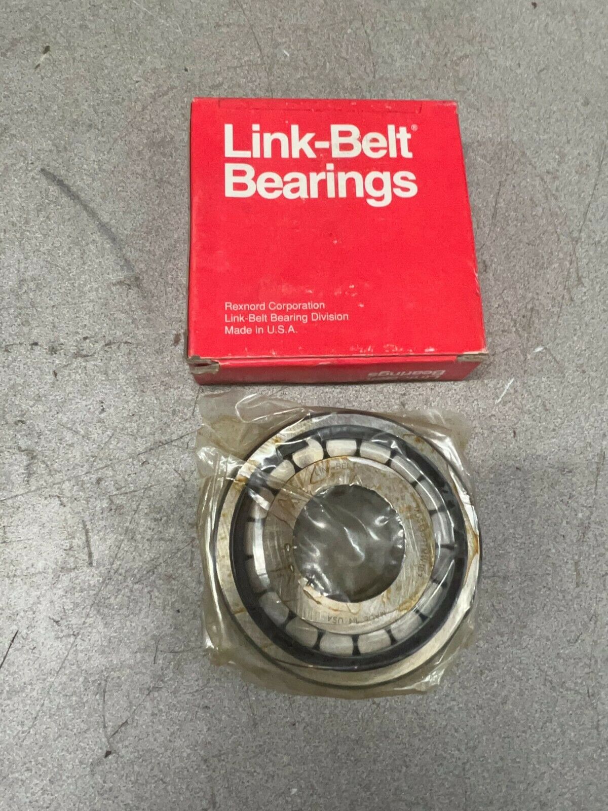 NEW IN BOX LINKBELT CYLINDRICAL BEARING  MUS1309TMW107