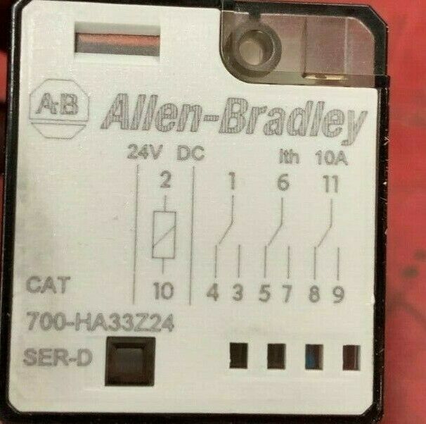 NEW NO BOX ALLEN BRADLEY RELAY 700-HA33Z24