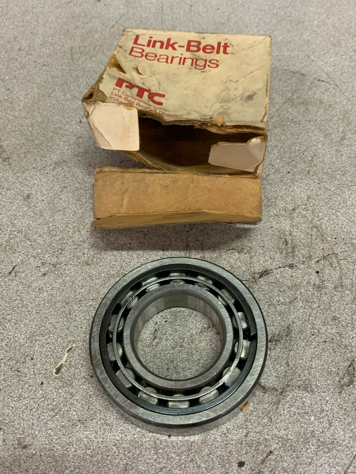 NEW IN BOX LINK-BELT MA1208U ROLLER BEARING MA1208UV