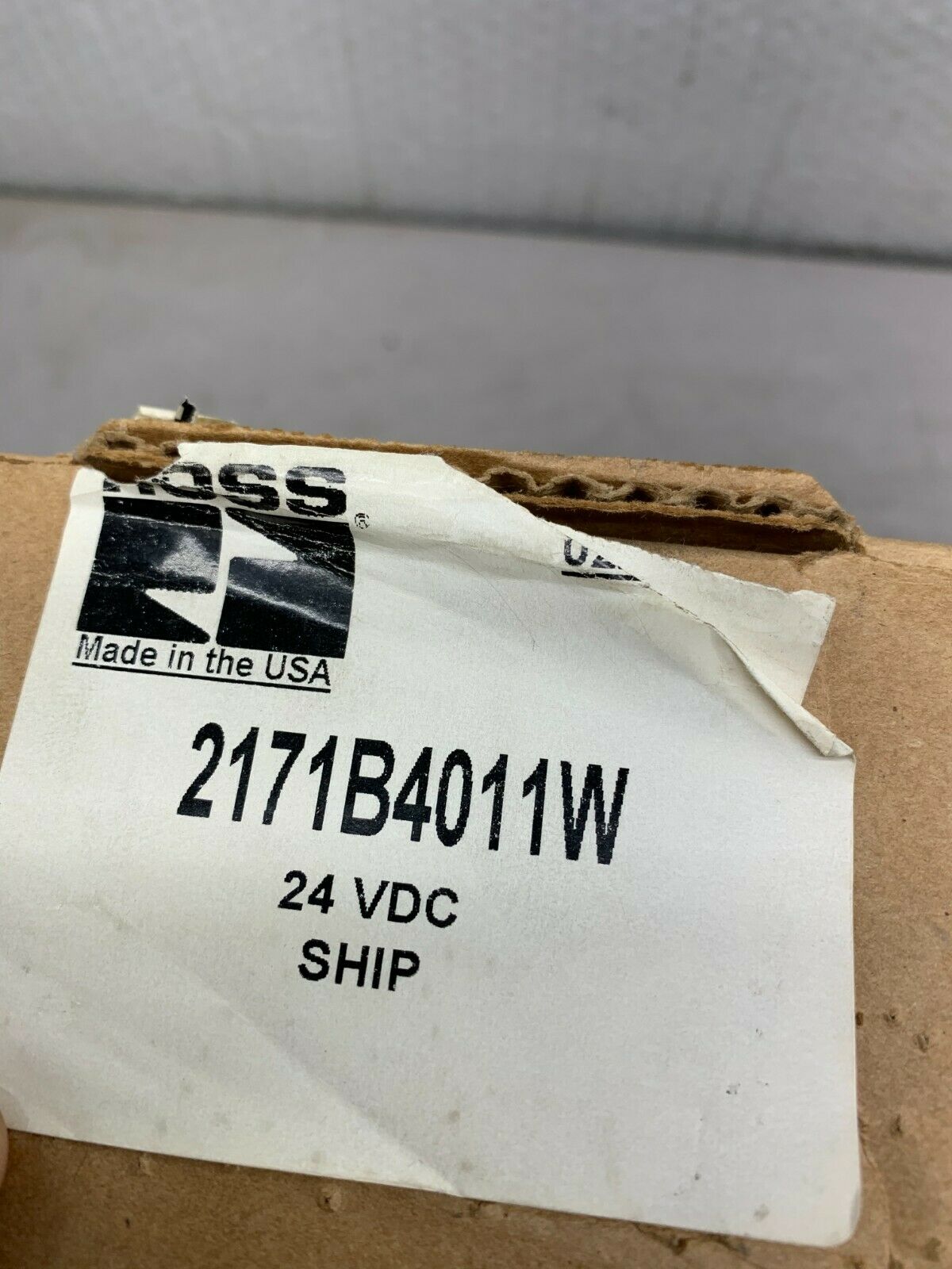 NEW IN BOX ROSS 24 VDC. SOLENOID CONTROL VALVE 2171B4011W