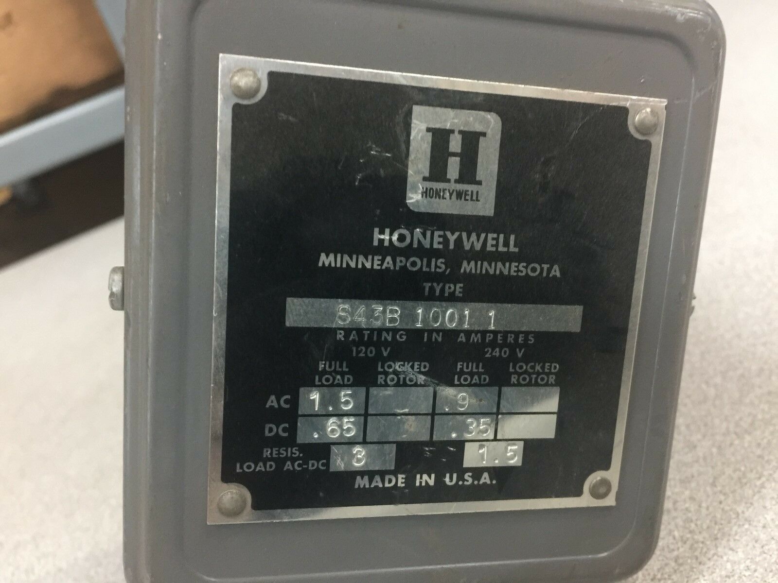 NEW NO BOX HOEYWELL PADDLE SWITCH S43B 1001 1