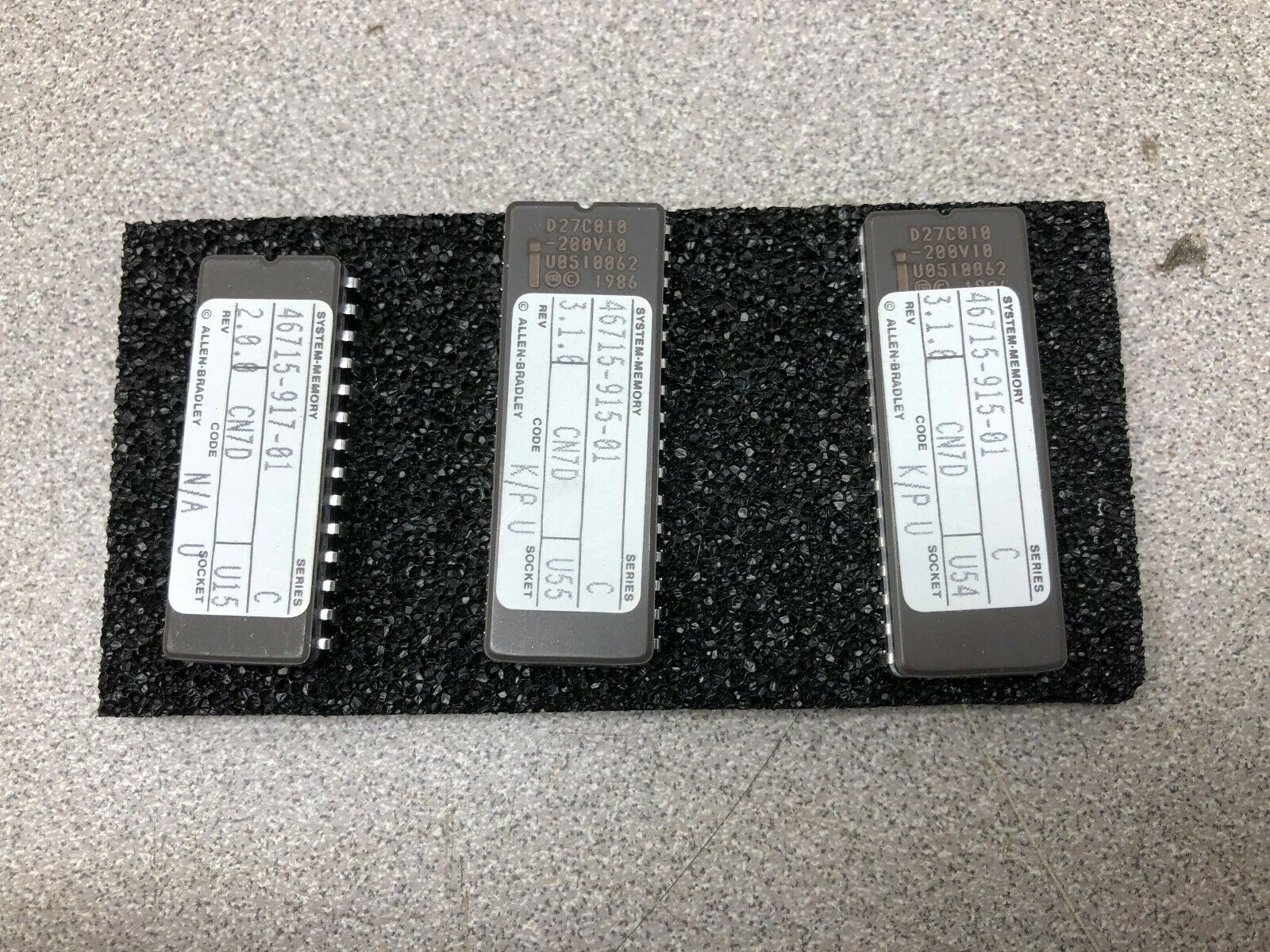 NEW NO BOX (LOT OF 3) ALLEN BRADLEY SYSTEM MEMORY EPROM 46715-915-01