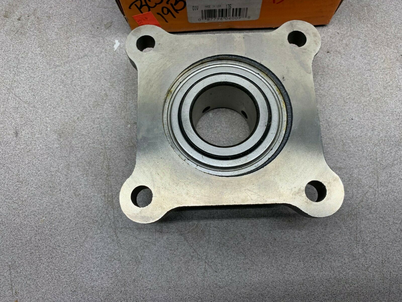 NEW IN BOX TIMKEN 4-BOLT FLANGE BEARING 1-11/16" BORE SCJ1 11/16