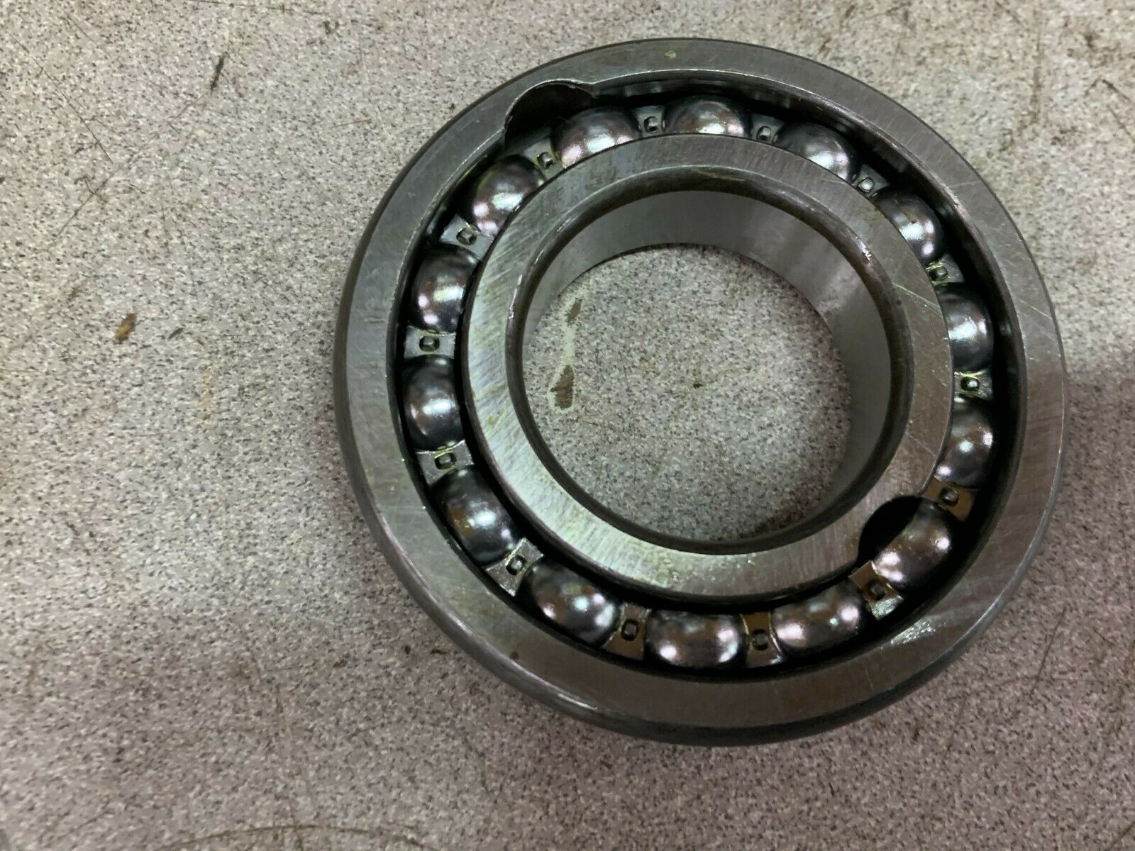 NEW IN BOX NTN ROLLER BEARING 8L208