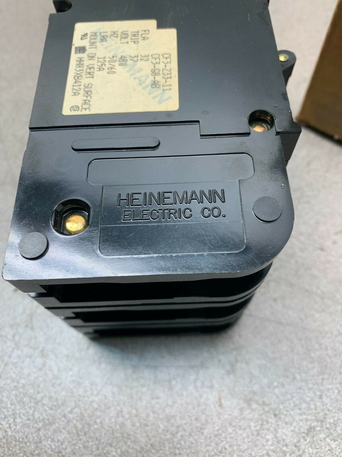 NEW IN BOX CARRIER HEINEMANN 3 POLE 32AMP 480V. CIRCUIT BREAKER HH 83XB 412