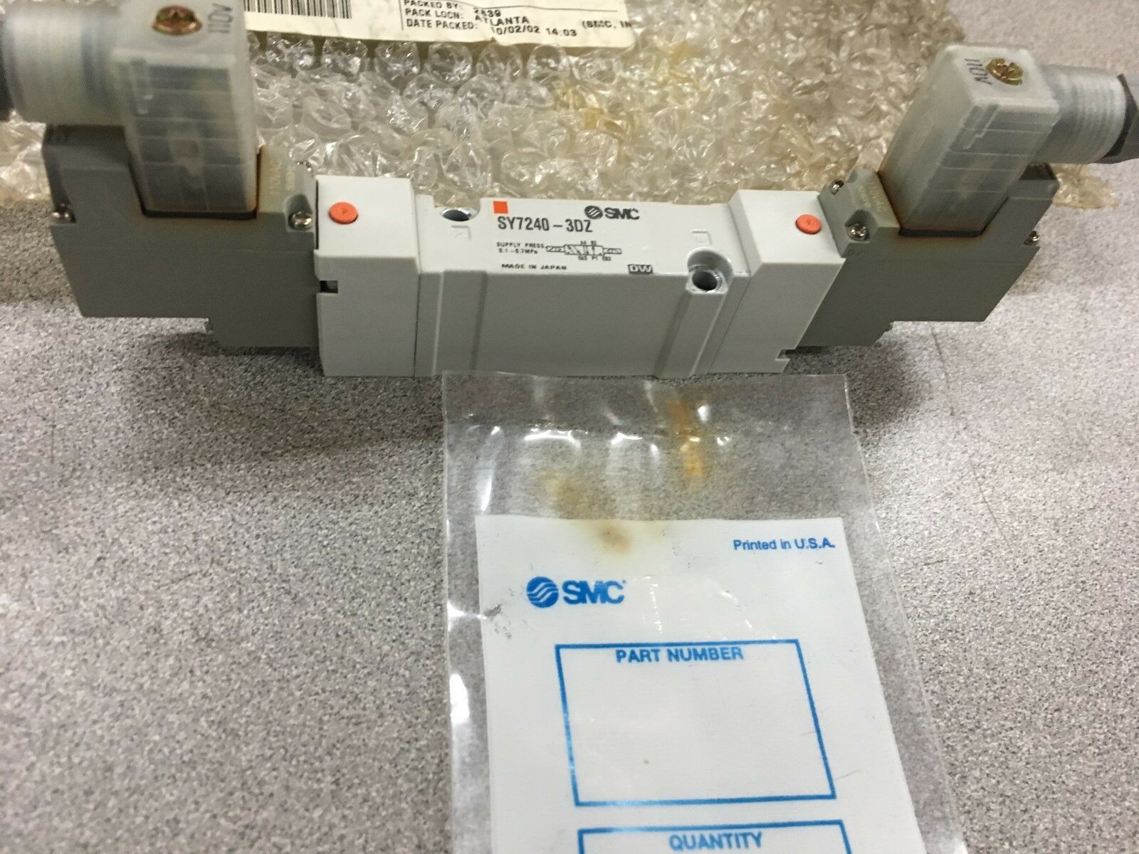 NEW NO BOX SMC SOLENOID VALVE SY7240-3DZ