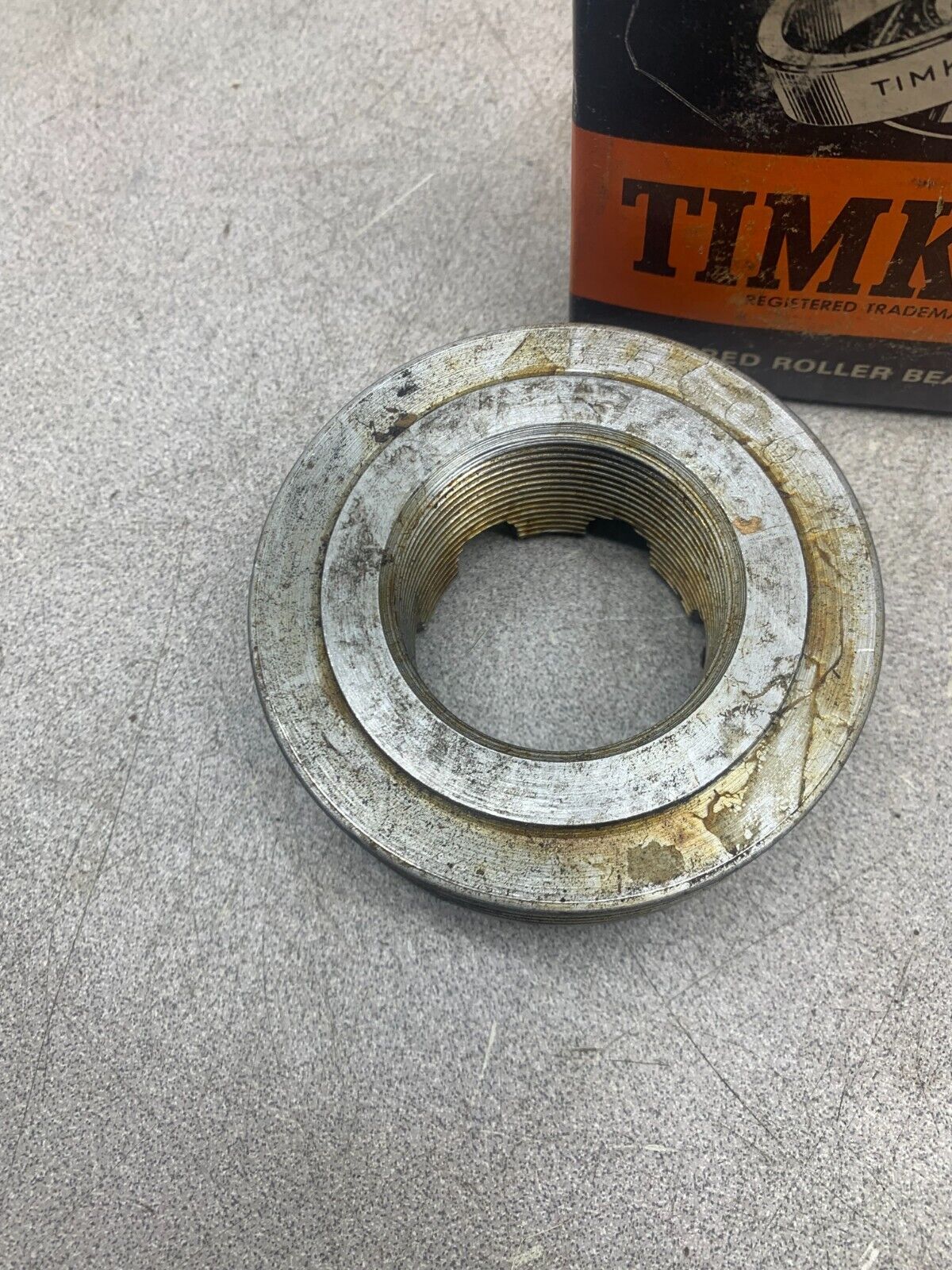 NEW IN BOX TIMKEN COMB. NUT & DUST COLLAR T-56003