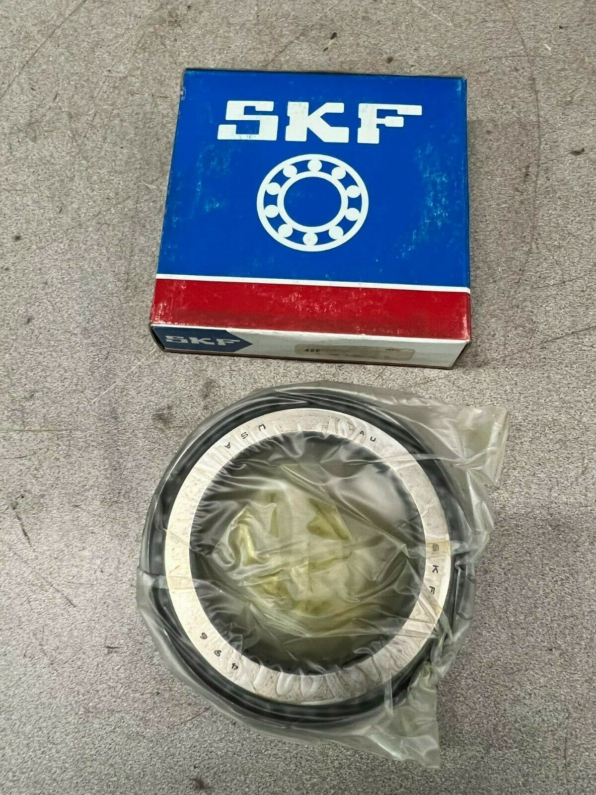 NEW IN BOX SKF ROLLER BEARING 496