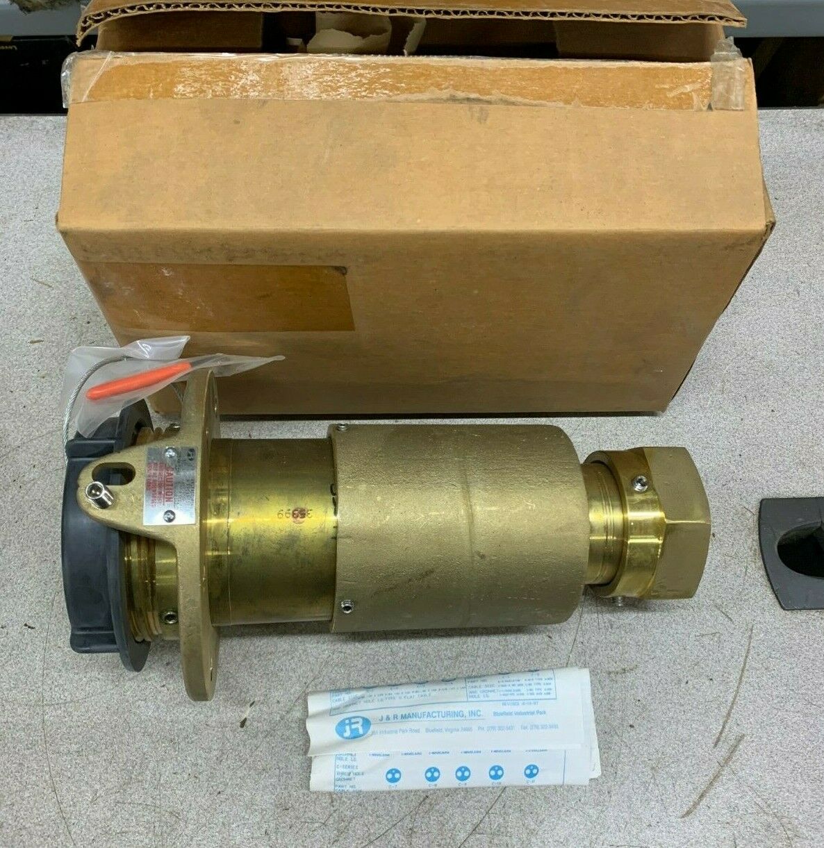 NEW J&R MANUFACTURING JR-2000R RECEPTACLE AB2000RRA-C2
