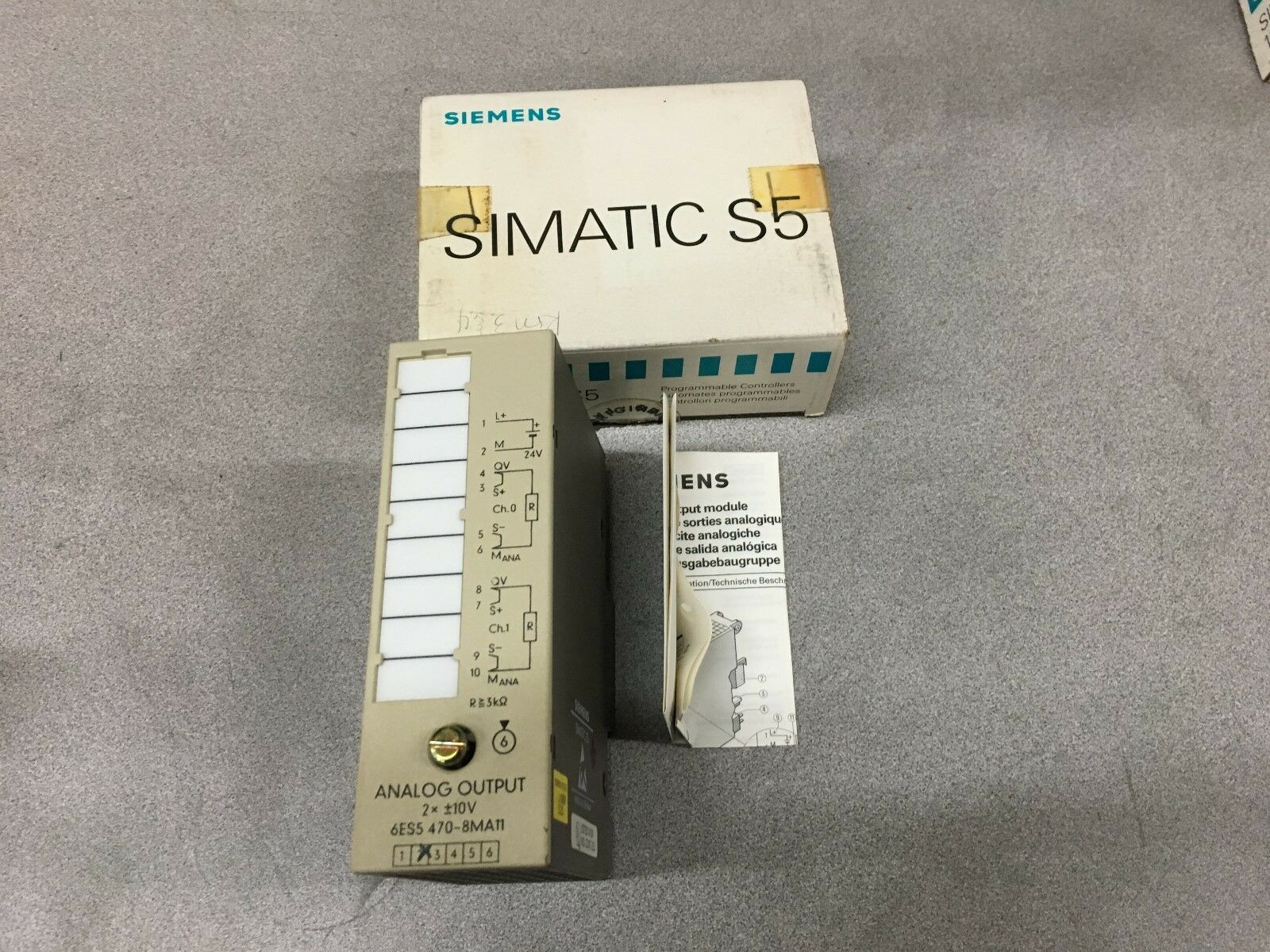 NEW IN BOX SIEMENS SIMATIC S5 ANALOG OUTPUT MODULE 6ES5 470-8MA11