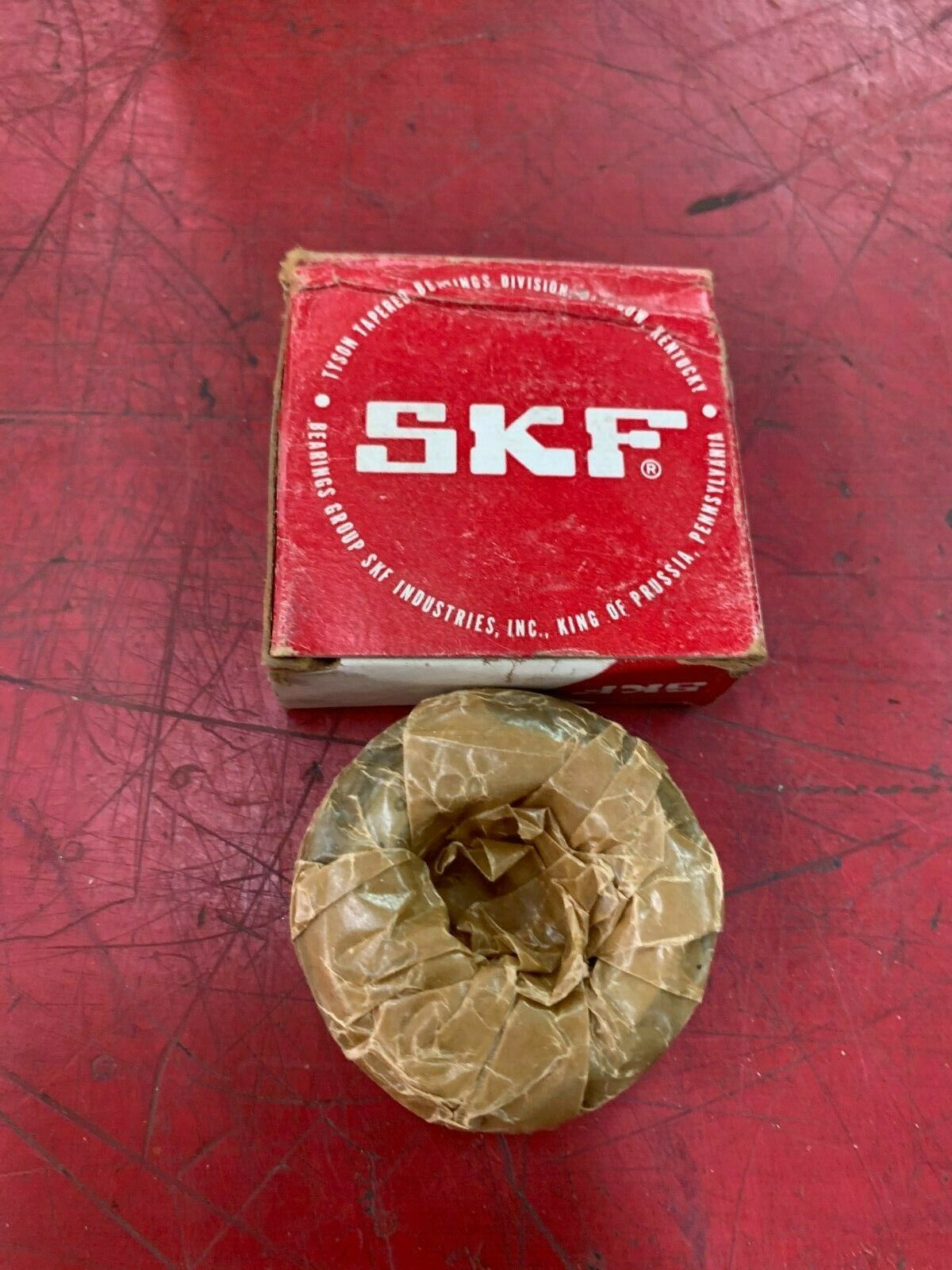 NEW IN BOX SKF BEARING 15117