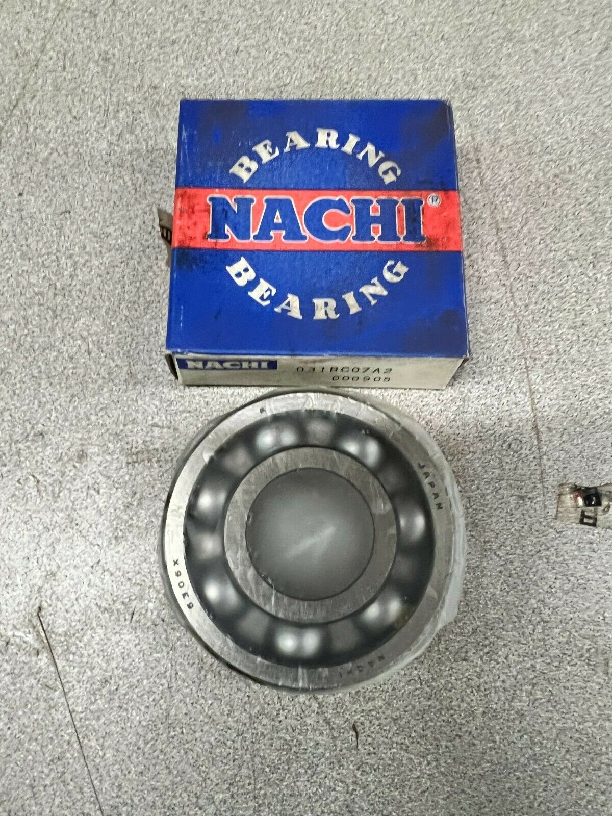 NEW IN BOX NACHI 6306X ROLLER BEARING 031BC07A2