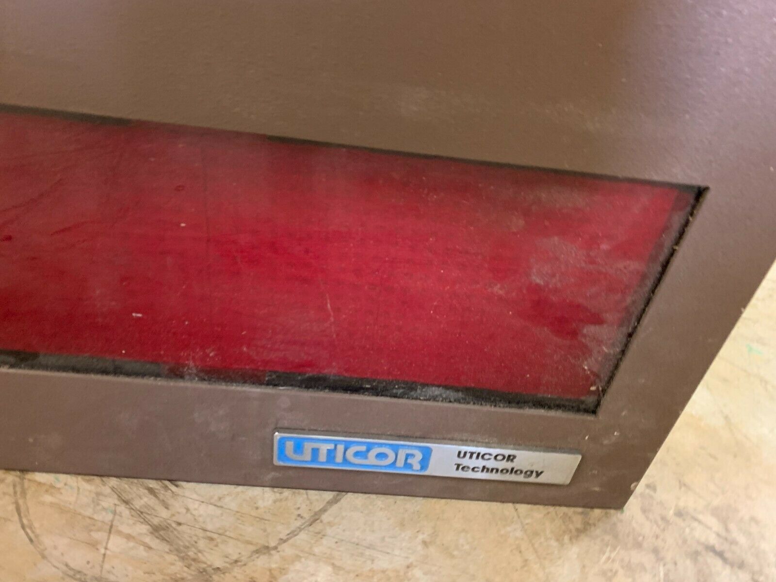 USED UTICOR TECHNOLOGY LED DISPLAY 3000-N1W2H REV. C