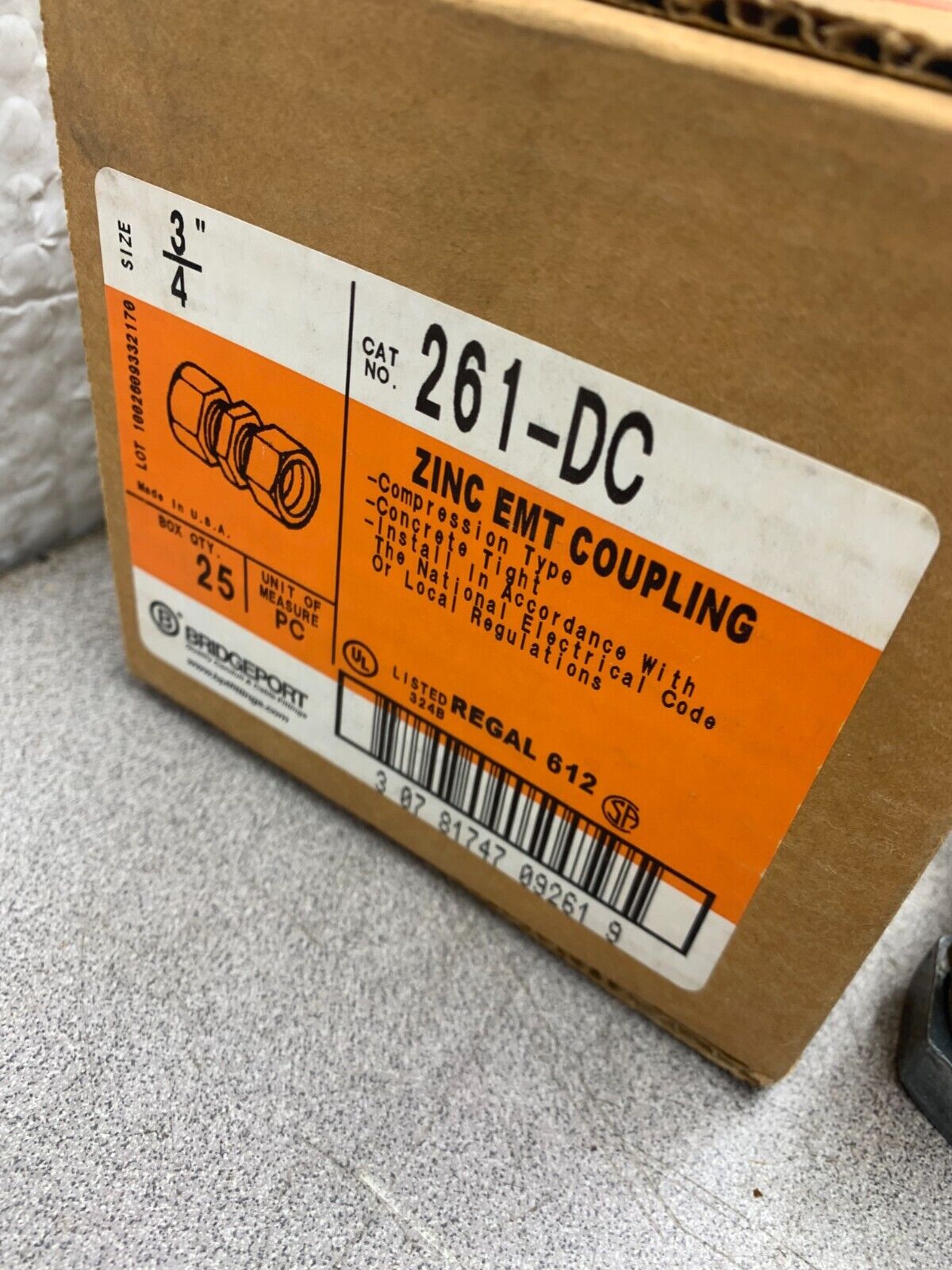 NEW BOX OF 25 BRIDGEPORT 3/4" ZINC EMT COUPLINGS 261-DC