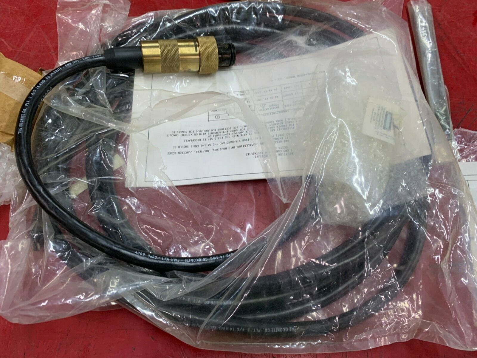 NEW IN BOX NAMCO PLUG / CABLE ASSEMBLY EC210-44020