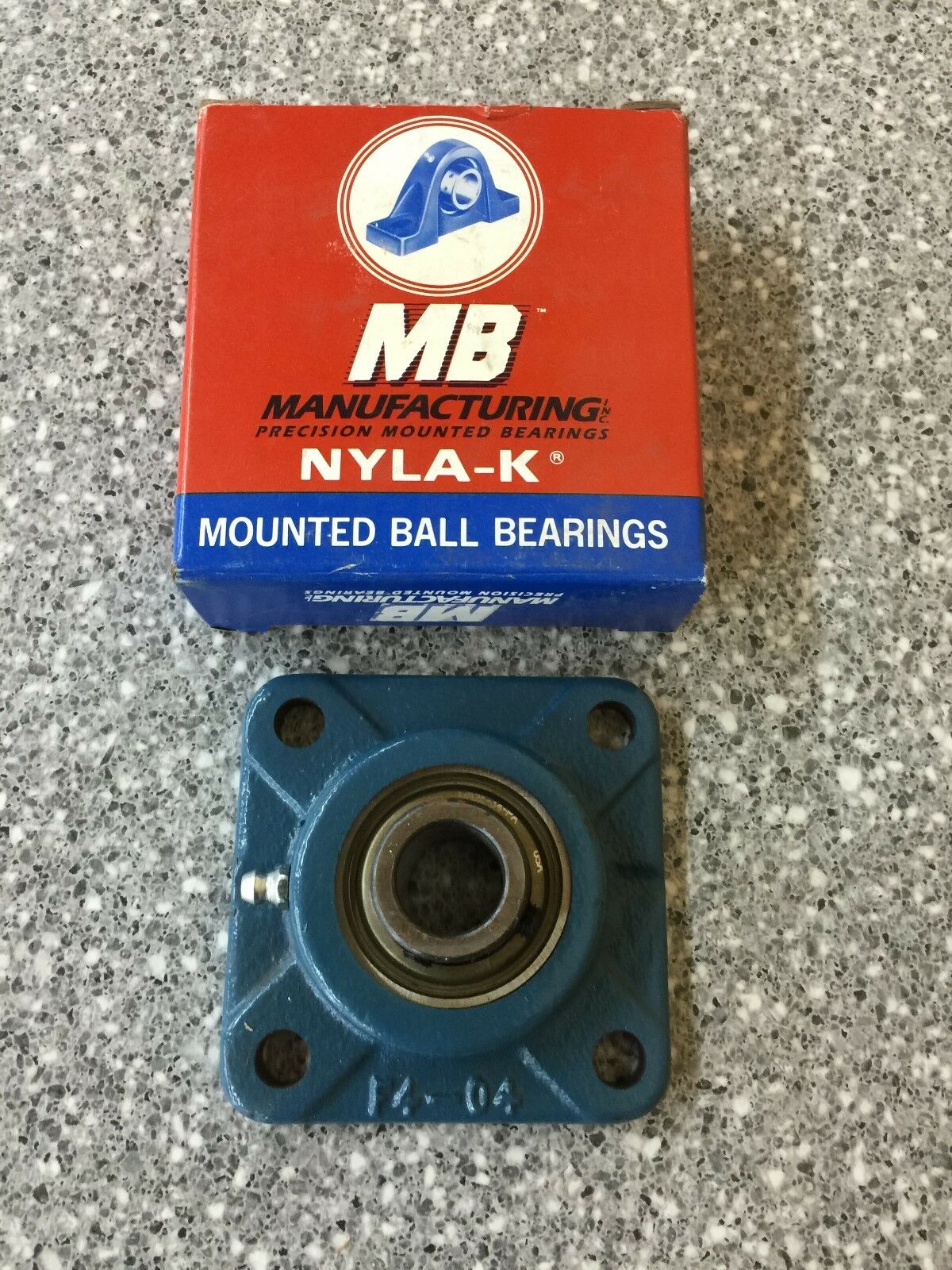 NEW IN BOX MB NYLA-K 4-BOLT FLANGE BEARING 3/4" BORE FC425-34