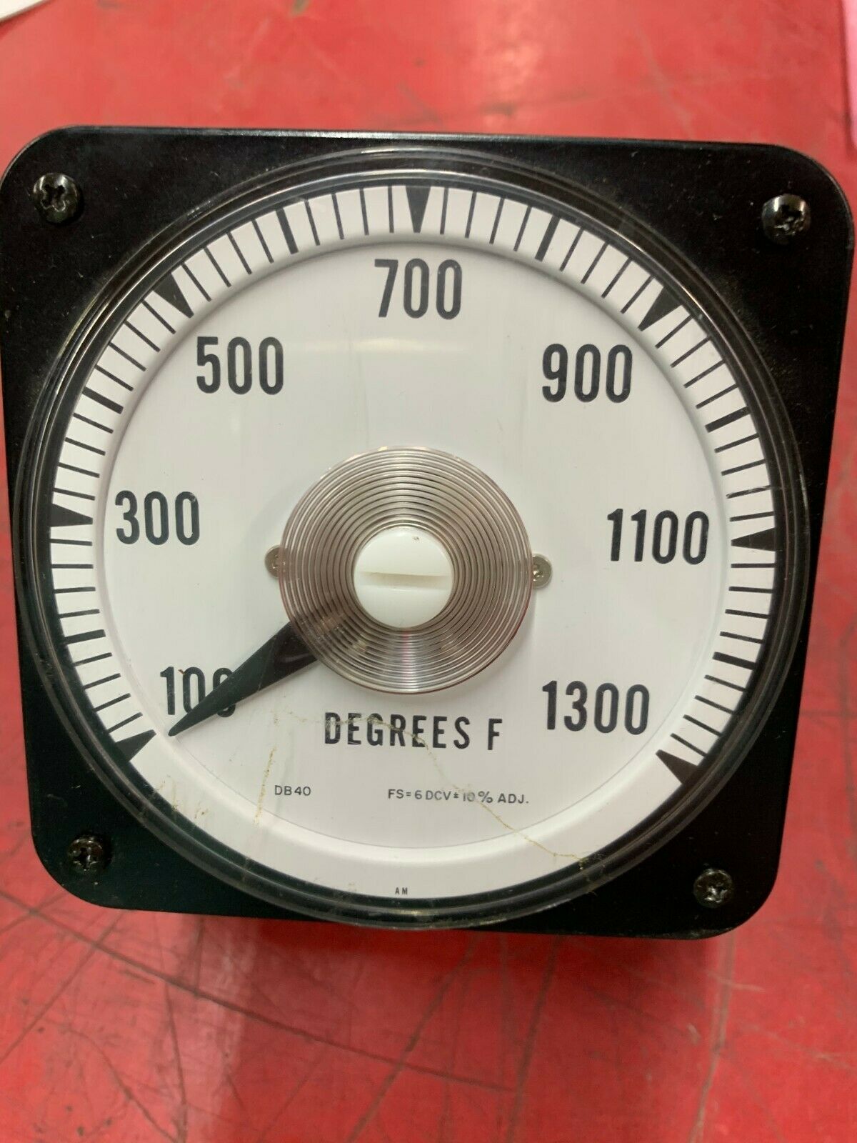 NEW NO BOX YOKOGAWA 100-1300 DEGREES F METER YE/245A3311P1CH111T1A