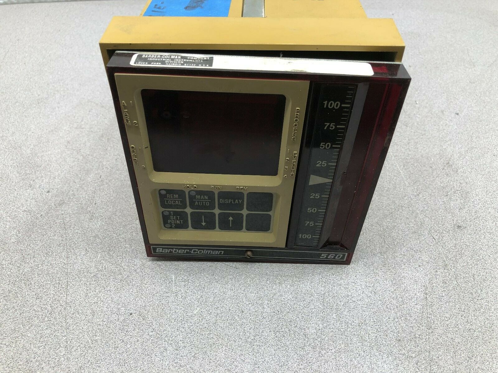 USED BARBER COLMAN 120/240 VAC INPUT TEMPERATURE/PROCESS CONTROLER 561E-E2038-34