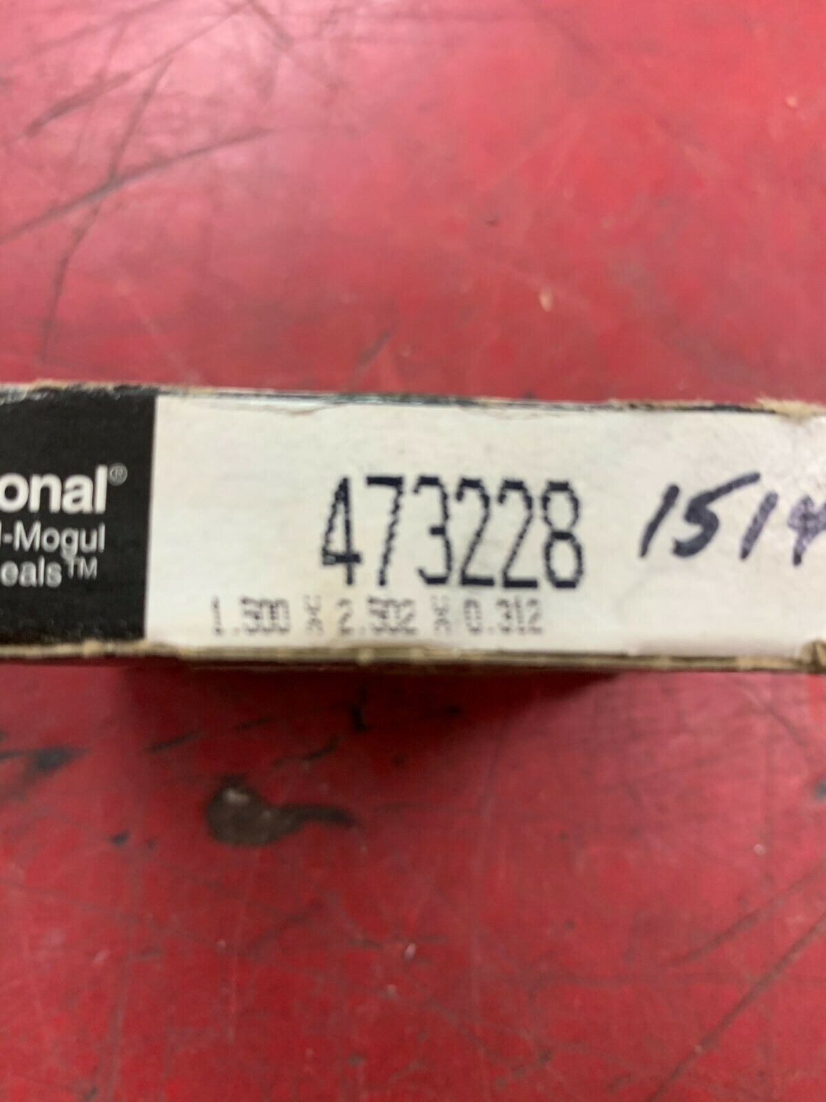 NEW IN BOX FEDERAL MOGULE OILSEAL 473228