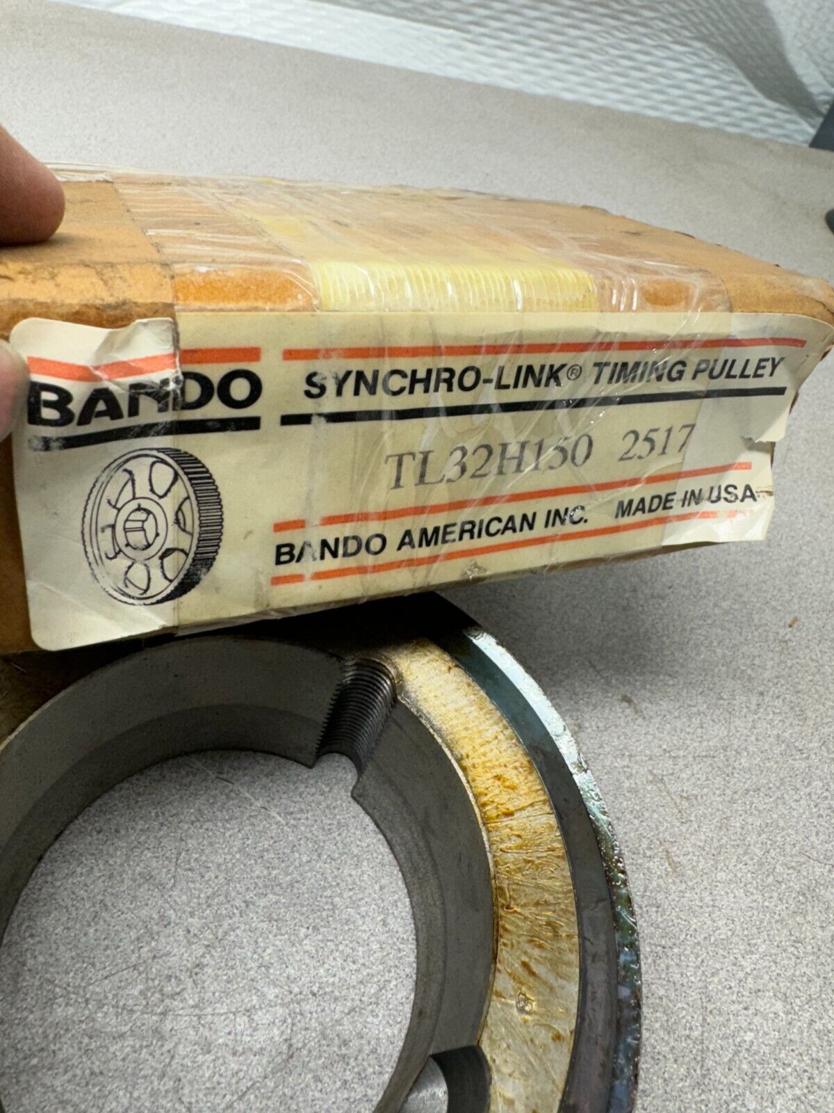 NEW IN BOX BANDO TIMING PULLEY TL32H150 2517