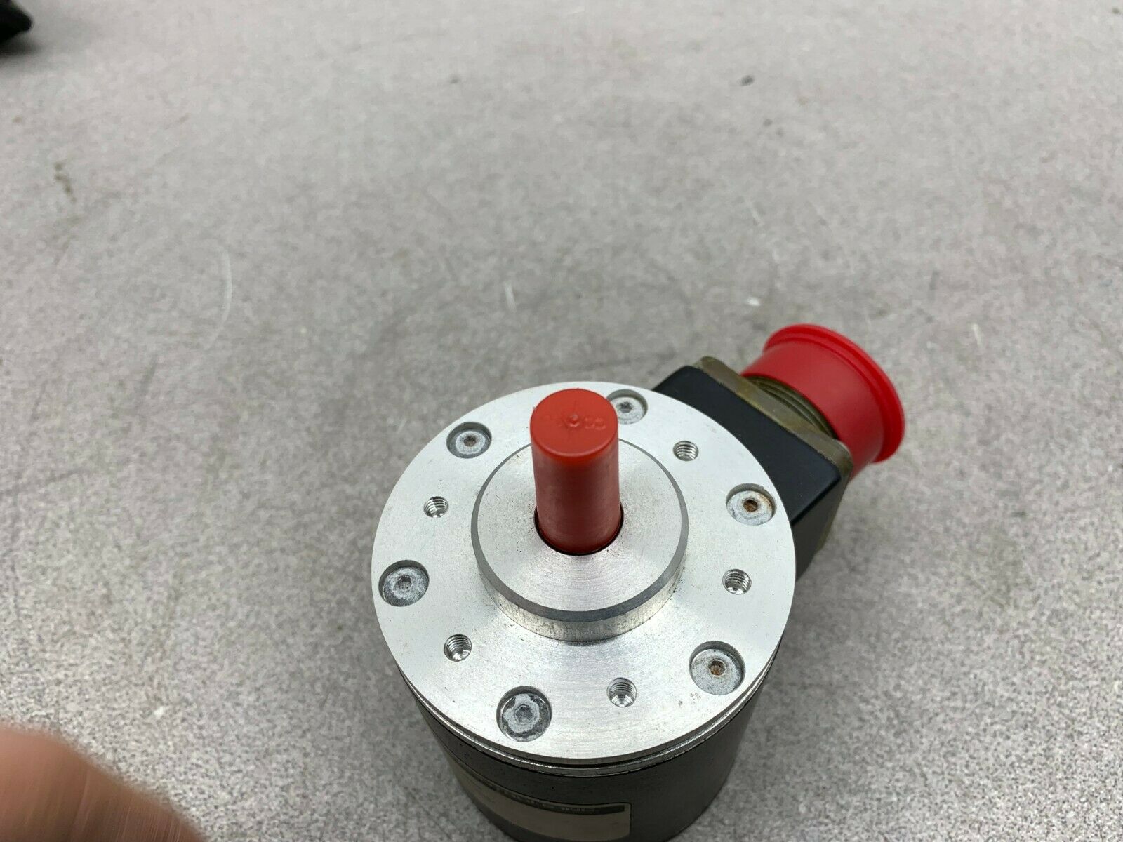 NEW NO BOX ADVANCED MICRO CONTROLS ENCODER DC25S-B1C1NS