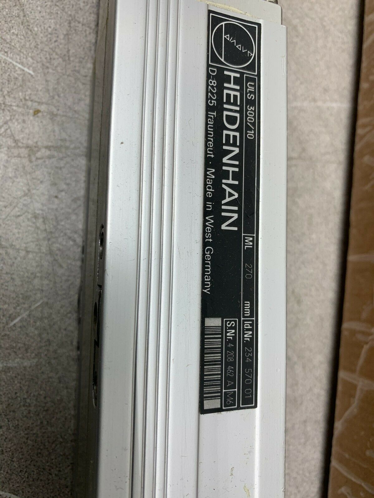 NEW HEIDENHAIN ULS 300/10 LINEAR ENCODER 234 570 01