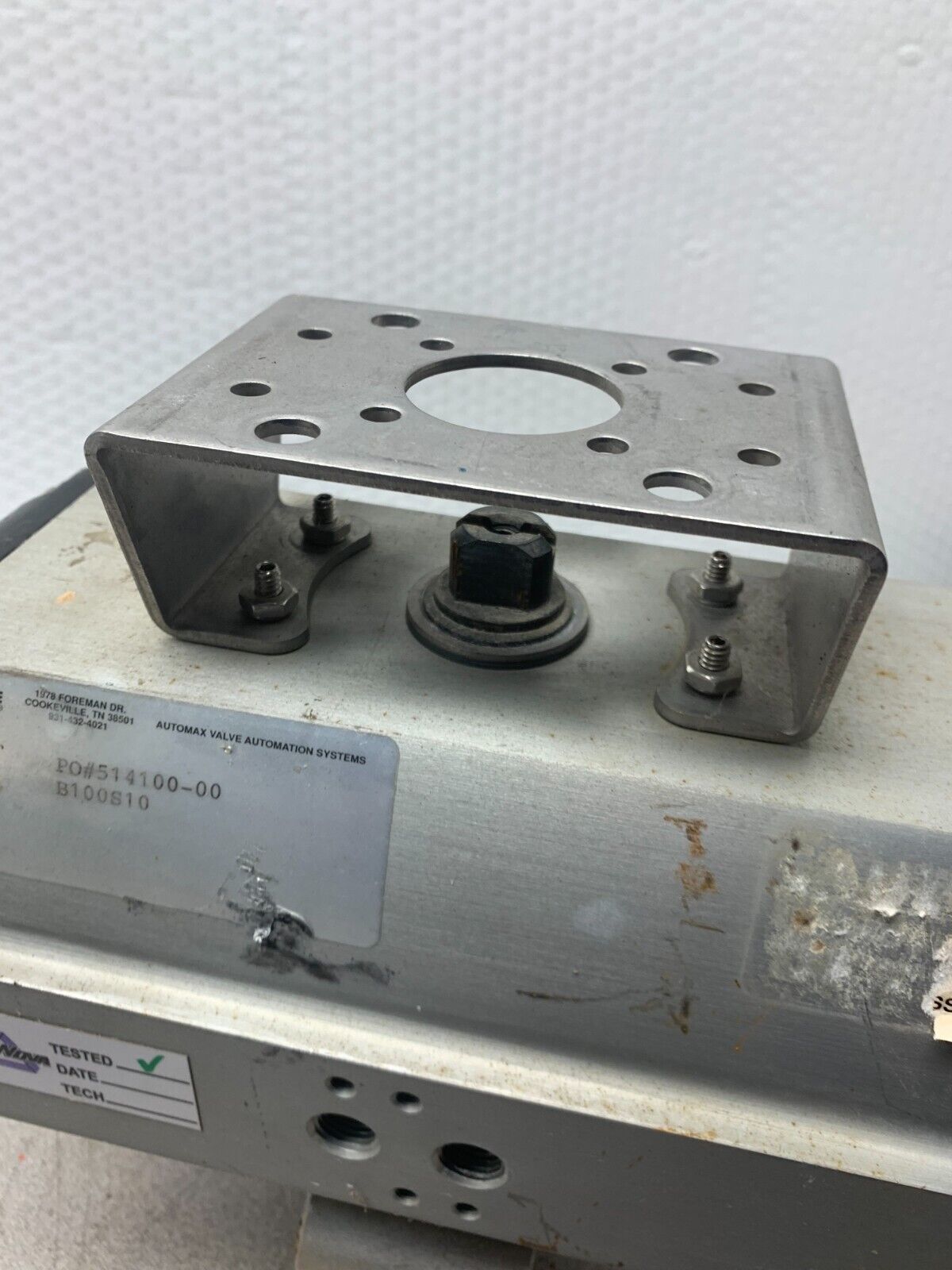 USED FLOWSERVE VALVE ACTUATOR B100S10