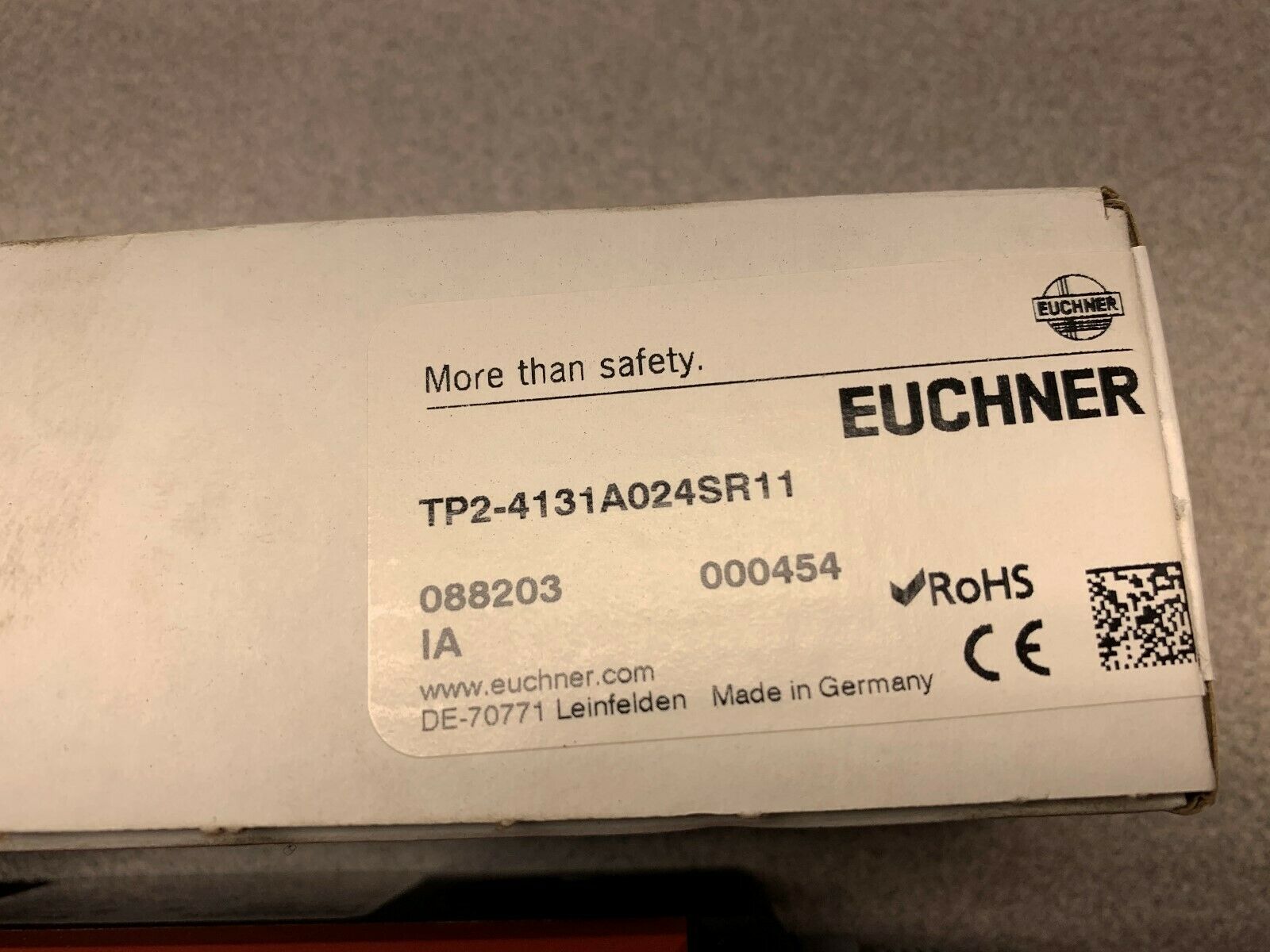 NEW IN BOX EUCHNER SWITCH TP2-4131A024SR11