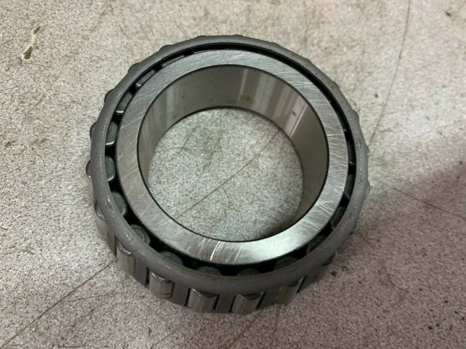 NEW IN BOX TIMKEN ROLLER BEARING 25879