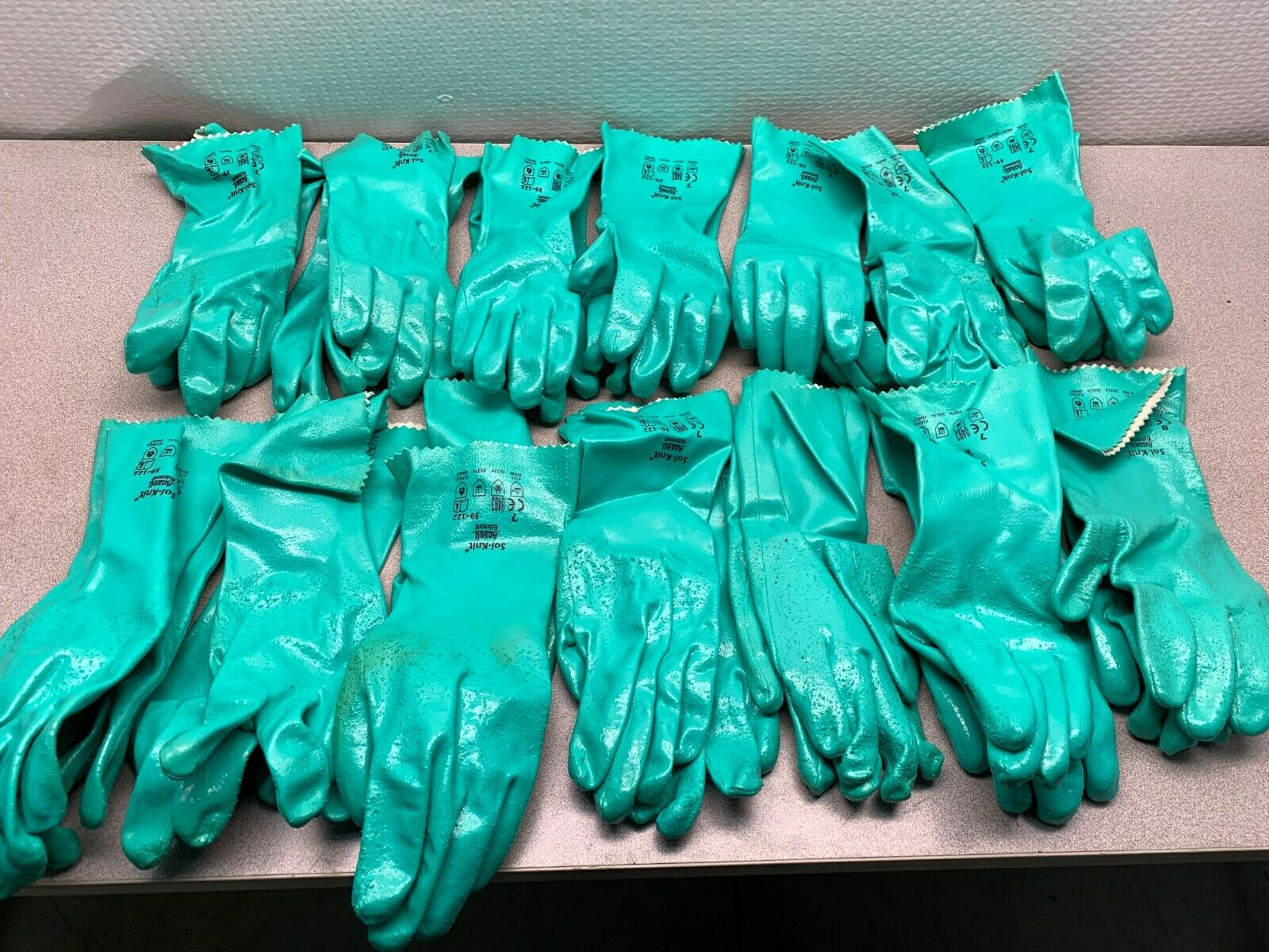 14 PAIR NEW ANSELL EDMONT SOL-KNIT SIZE 7 Green Nitrile Coated Gloves 39-122