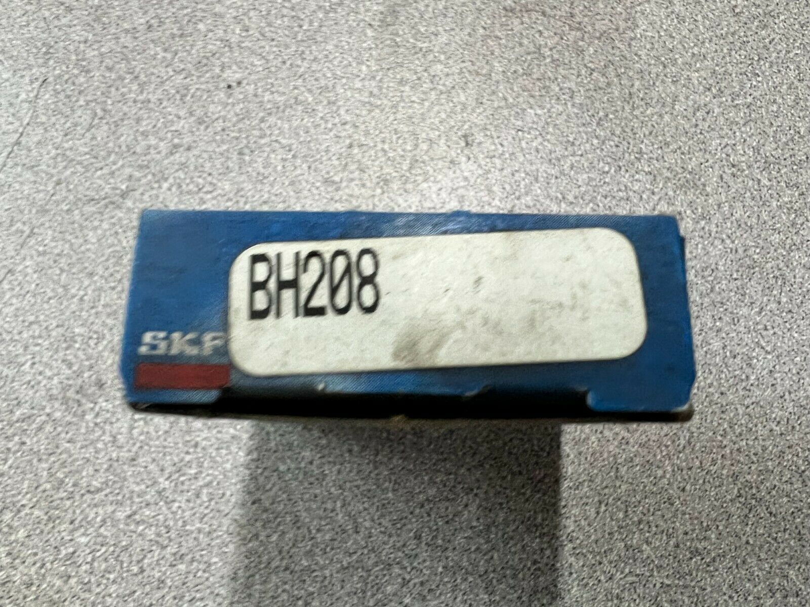 NEW IN BOX SKF AXEL SHAFT BEARING BH208