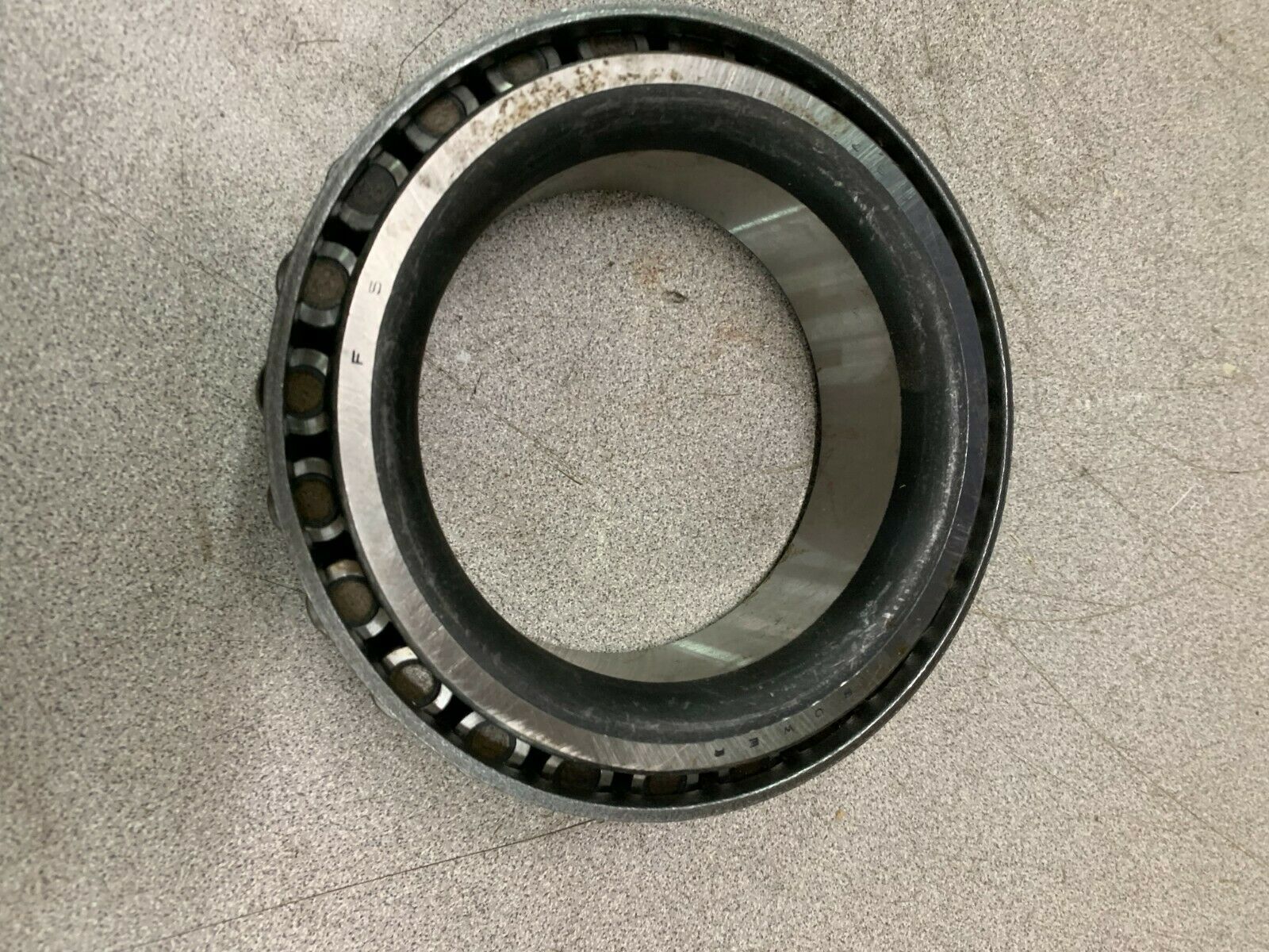 NEW NO BOX BOWER TAPERED ROLLER CONE BEARING 47687