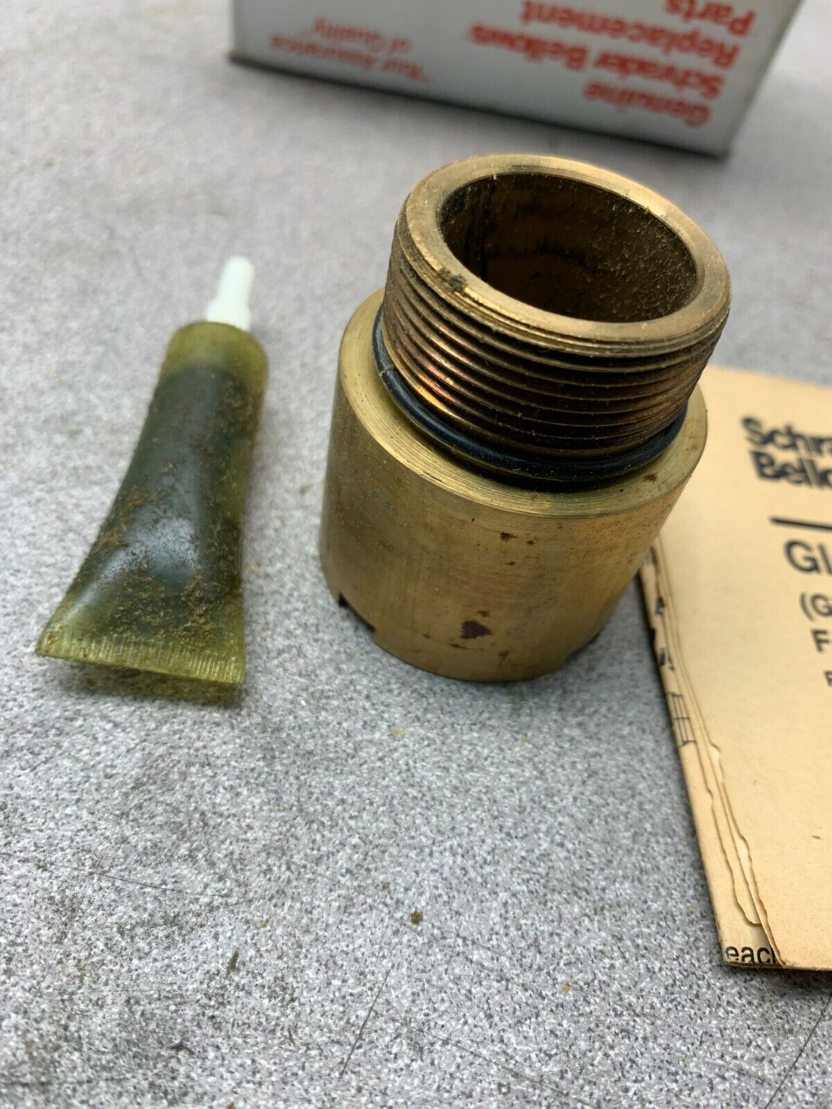 NEW IN BOX SCHRADER BELLOWS GLAND KIT B7321003