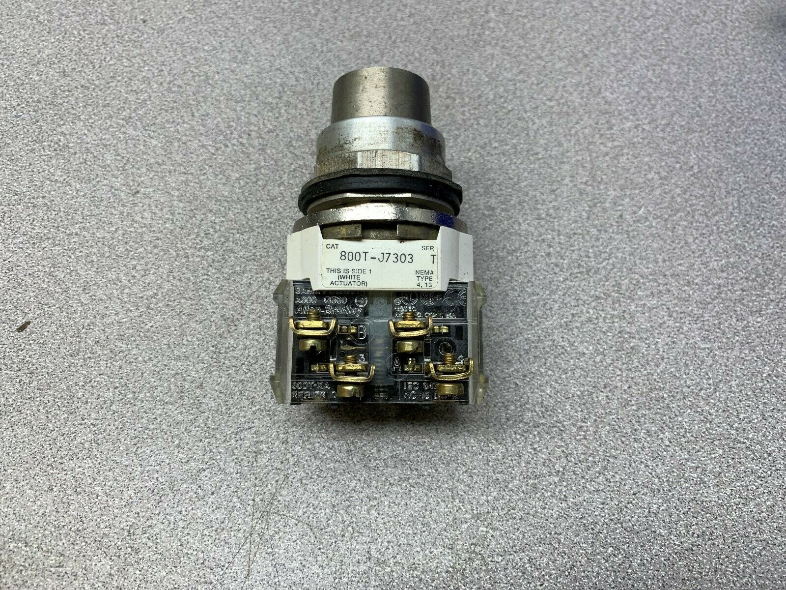 USED ALLEN-BRADLEY SELECTOR SWITCH 800T-J7303 SERIES T