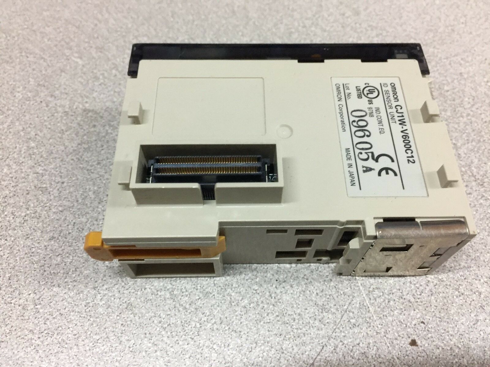 USED OMRON ID SENSOR UNIT CJ1W-V600C12