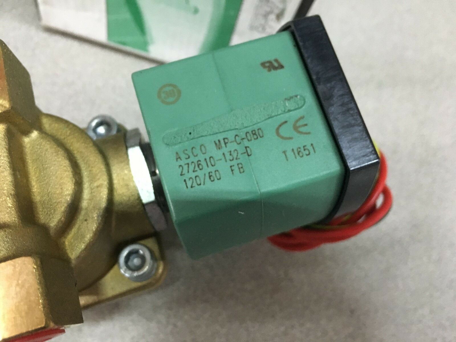 NEW IN BOX ASCO RED HAT SOLENOID VALVE 1/4" PIPE SIZE 8342G501