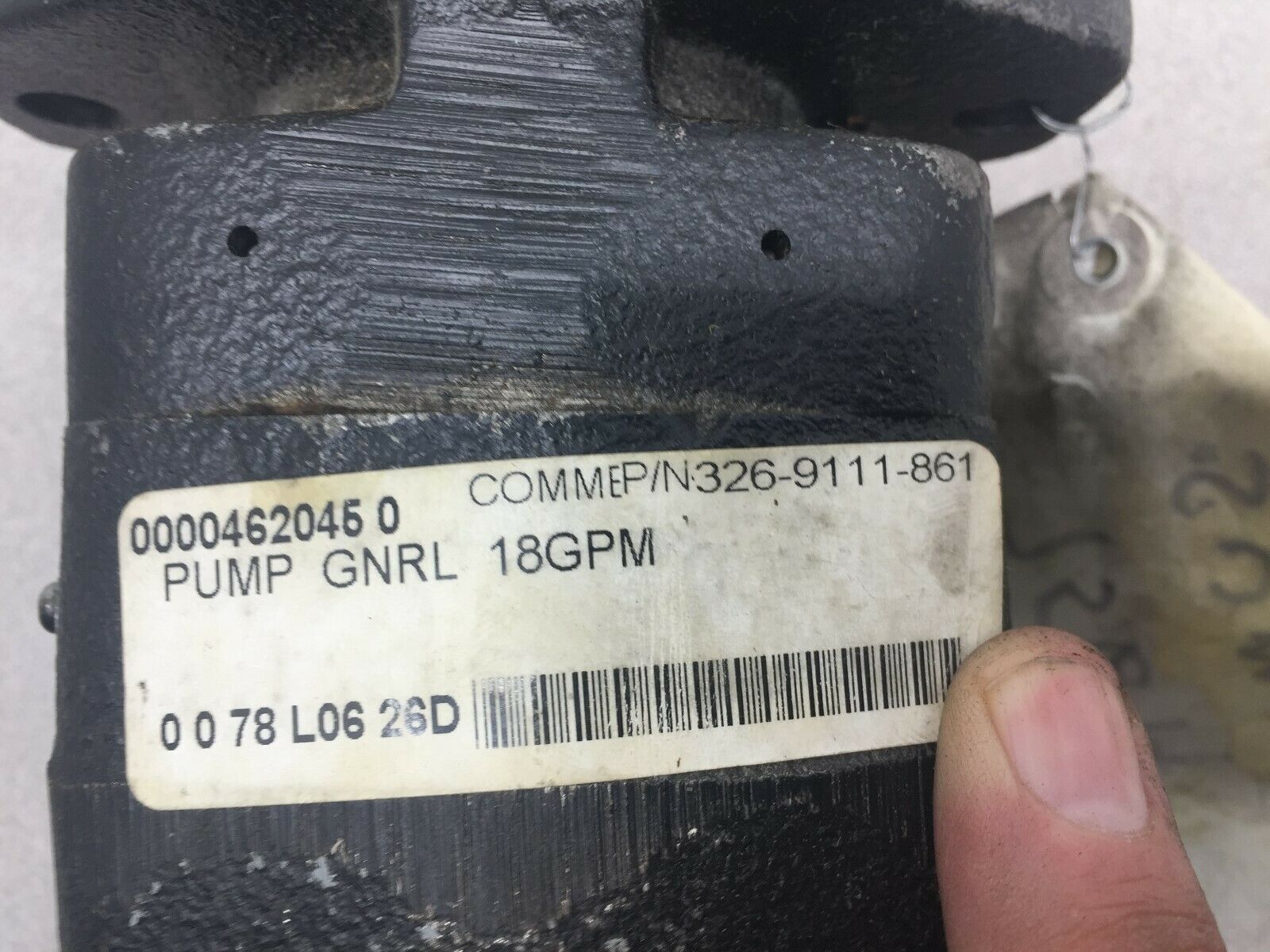 NEW NO BOX PARKER HYDRAULIC PUMP 326-9111-861