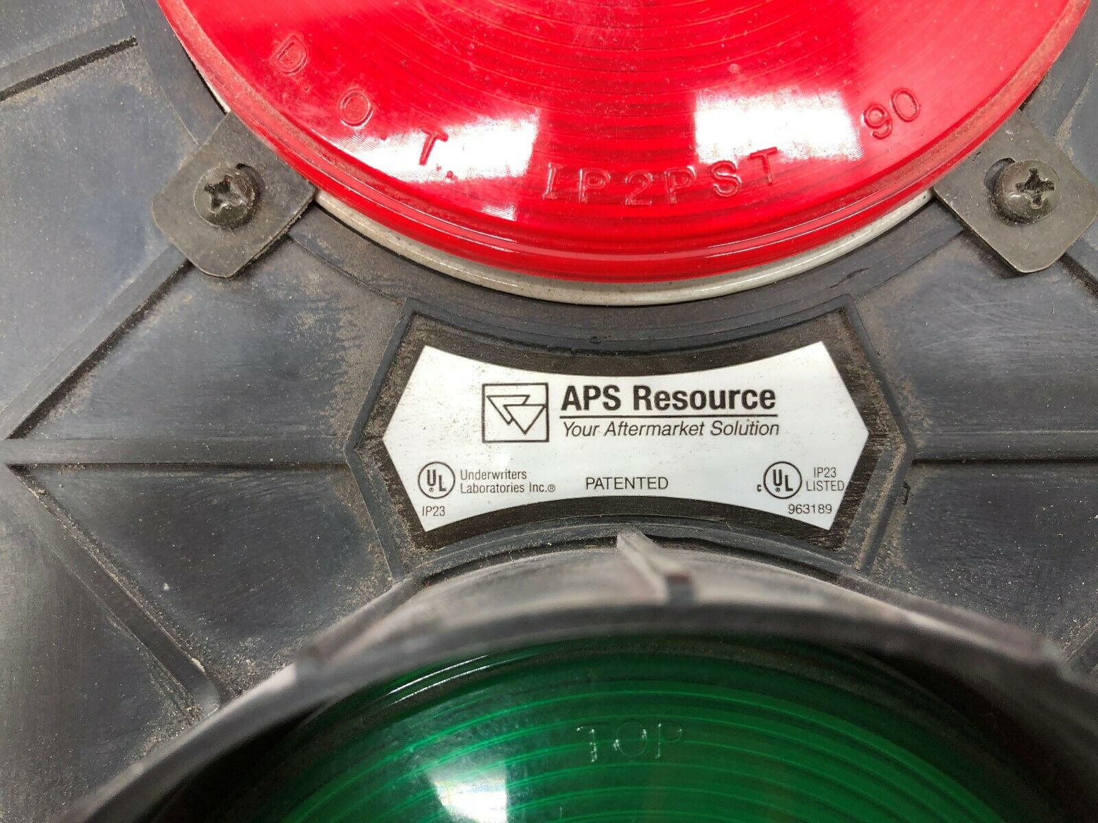 USED APS RESOURCE 24 VDC RED / GREEN LIGHT