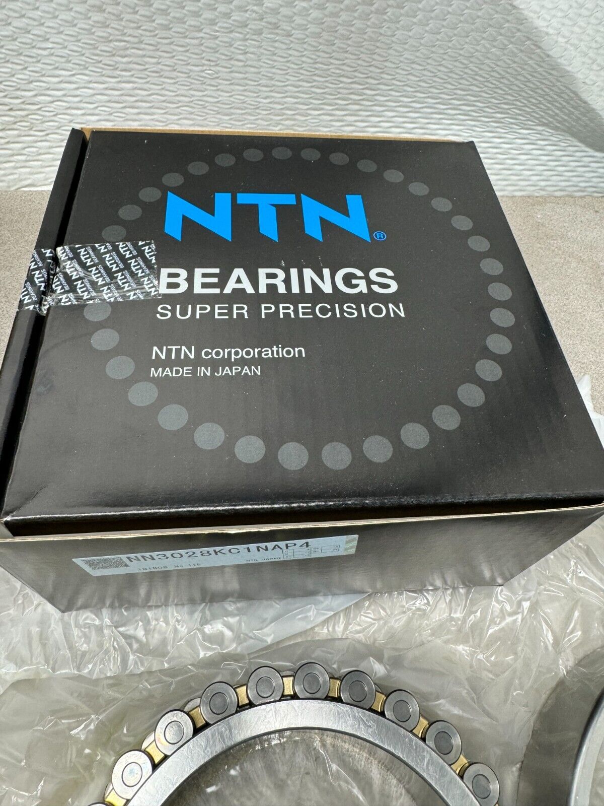 NEW IN BOX NTN ROLLER BEARING NN3028KC1NAP4