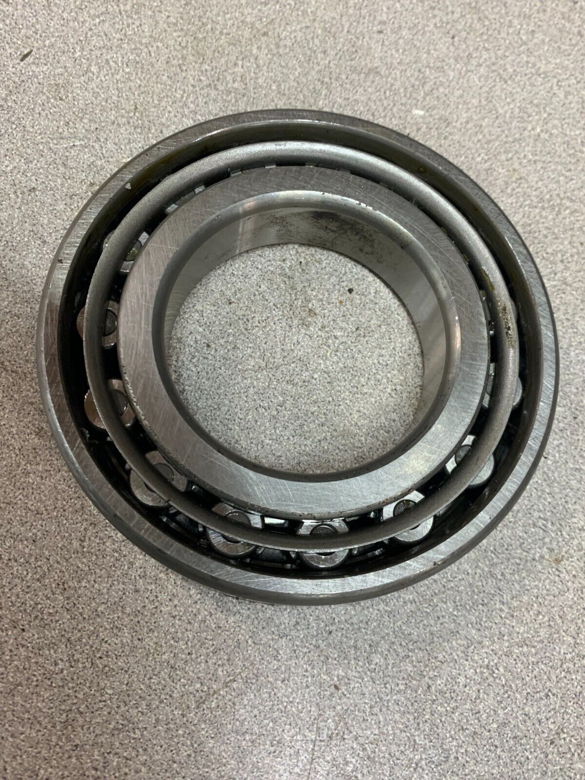 NEW NO BOX NSK 212 ROLLER BEARING NF212