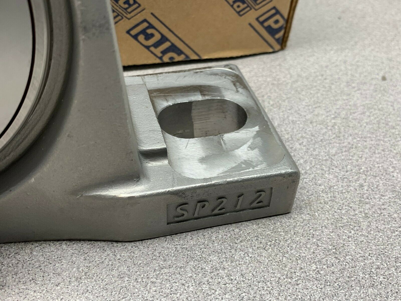 NEW IN BOX IPTCI STAINLESS STEEL PILLOW BLOCK BEARING 2-7/16" BORE SUCSP 212 39