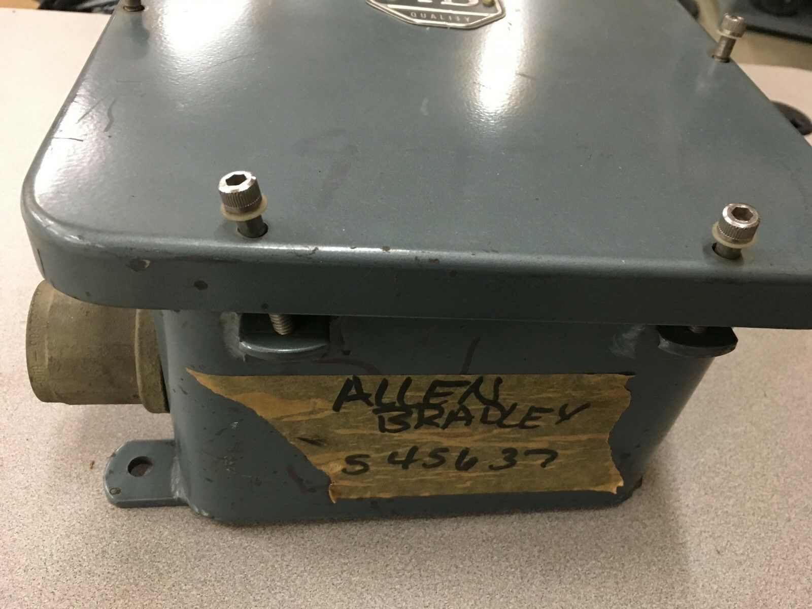 NEW NO BOX ALLEN-BRADLEY 600V AC ROTATING CAM LIMIT SWITCH 803-A24 SERIES A