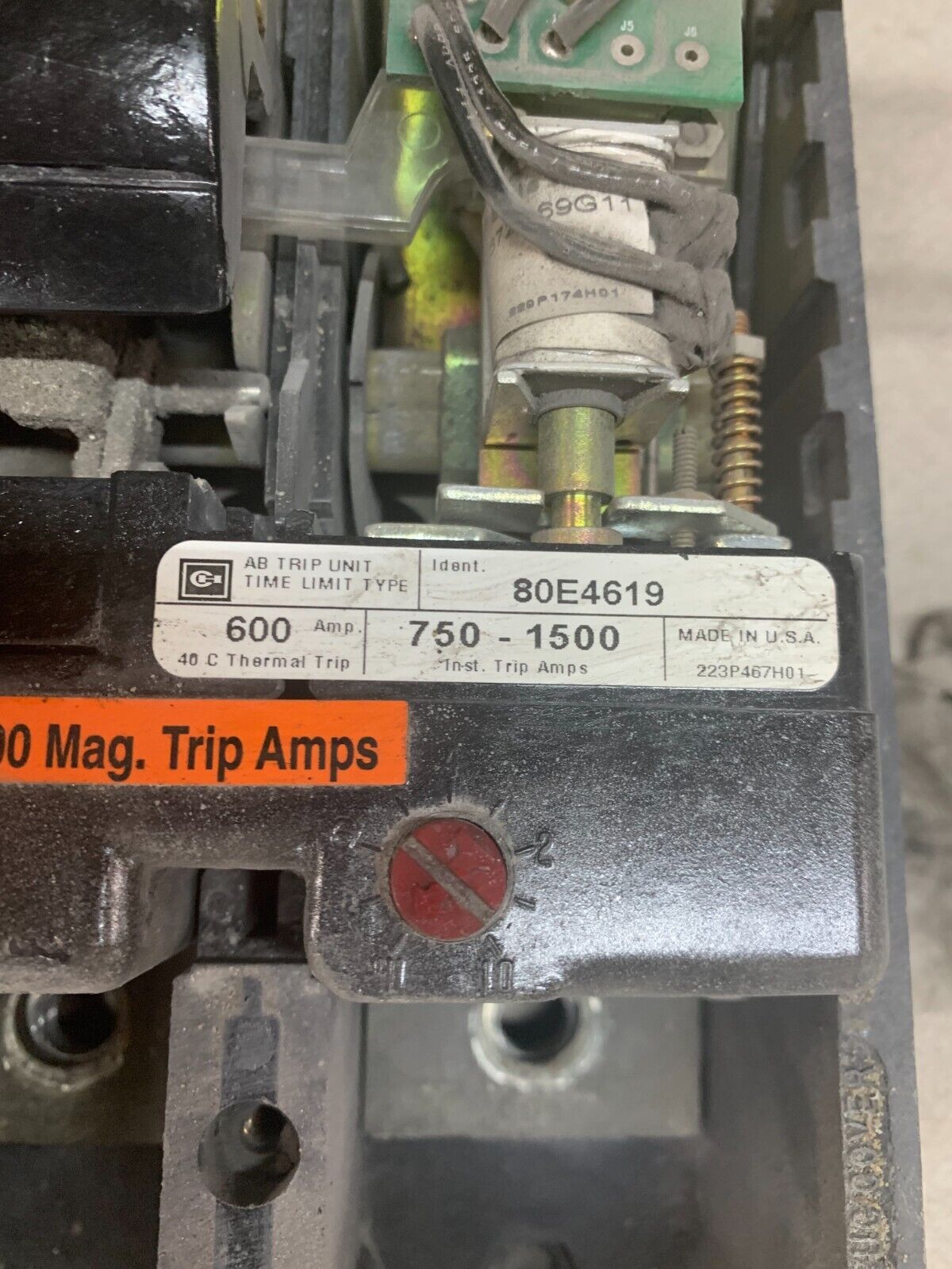 USED CUTLER-HAMMER 3 POLE 600AMP CIRCUIT BREAKER HMAM3600 WITH 80E4619 TRIP