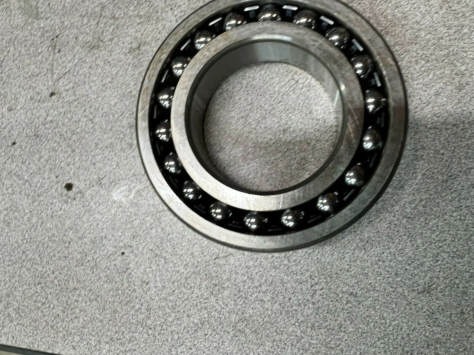 NEW IN BOX KOYO SPHERICAL ROLLER BEARING 1210