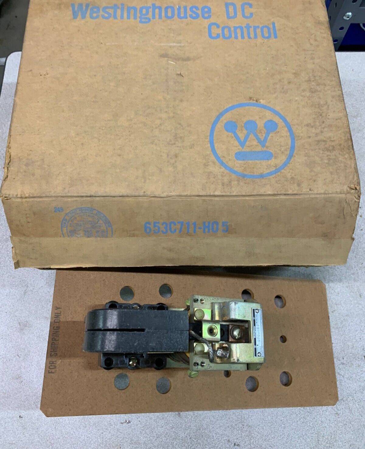 NEW IN BOX WESTINGHOUSE CONTACTOR WITH 250VDC. COIL M-210-2H STYLE 1289247