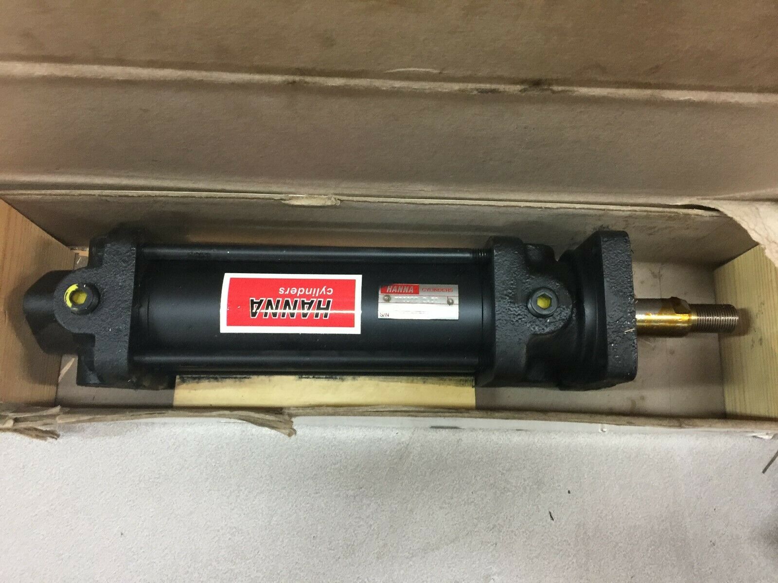 NEW IN BOX HANNA 2.5BORE 7" STROKE  HYDRAULIC CYLINDER T753CC 2.50 7.00 12A