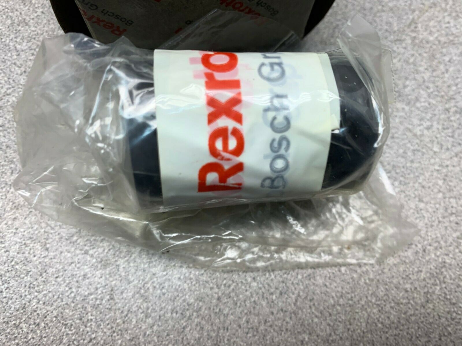 NEW IN BOX REXROTH LINEAR BUSHING  R067122045